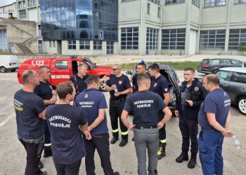 PUT JABLANICE Vatrogasci ZHŽ-a pomažu ugroženima