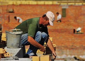 Plaća za zidara u Zagrebu do 1700 eura neto: Evo što se sve nudi, ne morate biti iz Zagreba