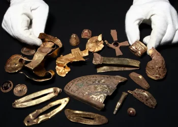 Pogled u vrijednu Staffordshire Hoard i kako je otkrivena zbirka zlata i srebra