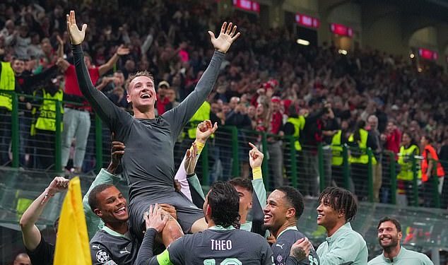 Pogledajte trenutak u kojem napadač AC Milana Francesco Camarda burno slavi nakon što je mislio da je postao najmlađi strijelac Lige prvaka IKADA… samo da bi pogodak bio isključen zbog zaleđa zbog VAR-a!