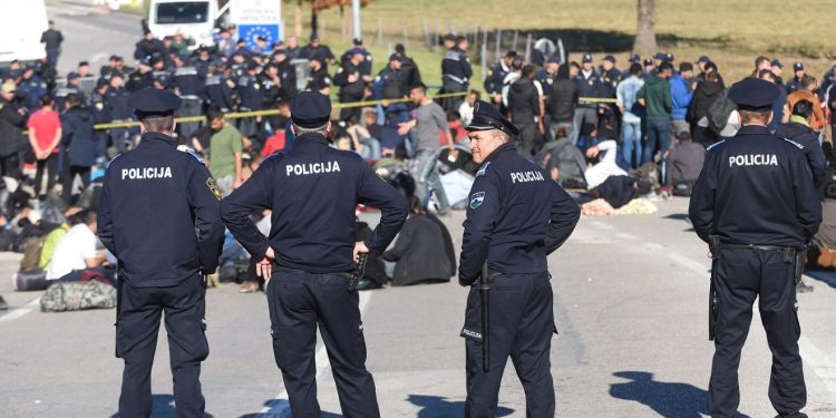 Policiju optužili da pale putovnice migrantima, stigao odgovor: ‘To je vješta manipulacija’
