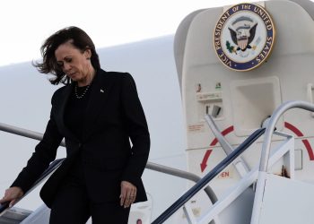 Politička oluja: Harris kaže da je DeSantis ‘sebičan’ jer navodno ne odgovara na njezine pozive vezane uz uragan