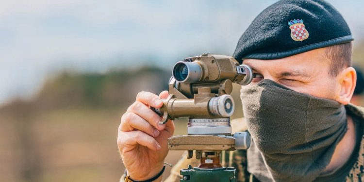 Predsjednik države članice NATO-a blokira trupe za misiju u Ukrajini — RT World News