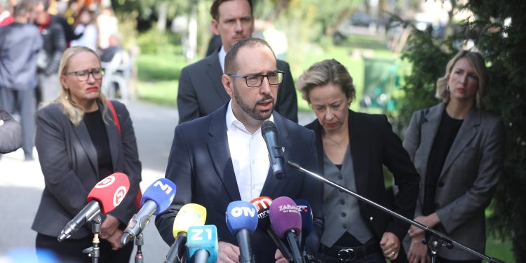 Predstavljen pilot projekt participativnog budžetiranja: Tomašević objasnio o čemu se radi