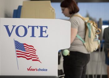 Prekomorski met poslan u izbornu zgradu u SAD-u zatvara ured na nekoliko sati