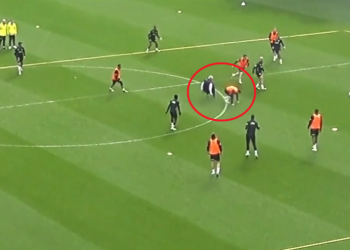 Prekršaj na Mourinhu! Njegov igrač ga ovako nokautira