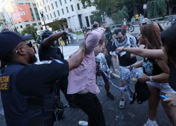 Protuizraelski prosvjednik zapalio se ispred Bijele kuće