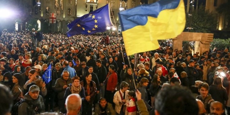 Prozapadne stranke u Gruziji prosvjeduju protiv ishoda izbora — RT Rusija i bivši Sovjetski Savez