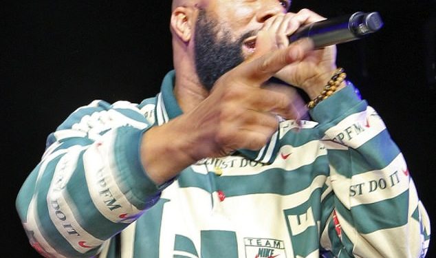 Rap senzacija Common započinje ekskluzivni Off The Record Party Daily Maila nevjerojatnom izvedbom na krovu