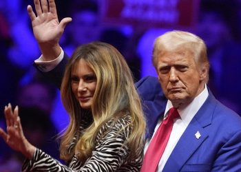 Rasistički govor na skupu kvari Trumpovu poruku, ali on postiže rezultate na podcastu Joea Rogana