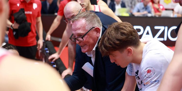 Ron Rowan, predsjednik Pistoie, trener je umjesto Dantea Calabrije