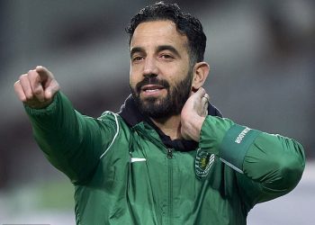 Ruben Amorim ĆE biti novi menadžer Man Uniteda jer Sporting Lisabon objavljuje da se plaća otkupna klauzula od 8,3 milijuna funti – a dužnosnici Uniteda sada su u Lisabonu na njegovoj posljednjoj utakmici VEČERAS