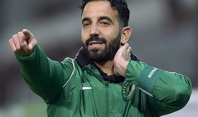 Ruben Amorim ‘spreman je preuzeti Man United već u NEDJELJU protiv Chelseaja’, a Ruud van Nistelrooy ‘samo privremeni šef za jednu utakmicu’ nakon brzog napretka nakon otpuštanja Erika ten Haga