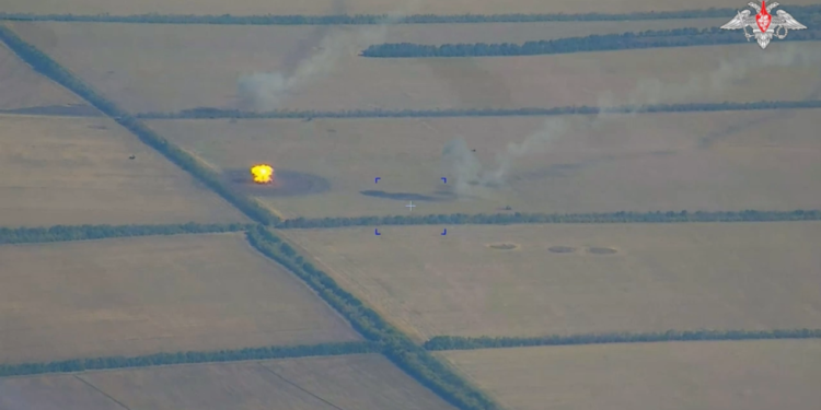 Rusija gađa bateriju Patriot američke proizvodnje – MOD (VIDEO) — RT Rusija i bivši Sovjetski Savez