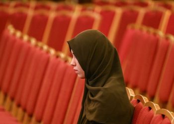 Ruska regija zabranjuje muslimanska pokrivala za glavu u školama — RT Rusija i bivši Sovjetski Savez