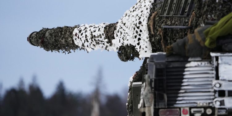 Ruski dronovi zadnjih tjedana demoliraju skupe Leopard 2 tenkove