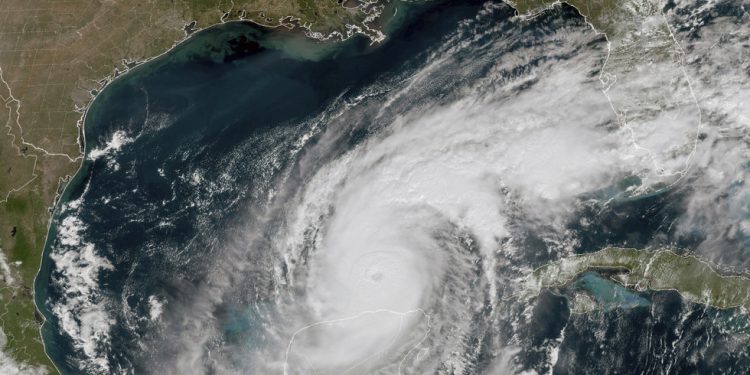 SAD se priprema za oluju koja se ‘ne može preživjeti’ — RT World News