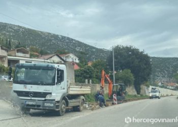 SUBOTA, DAN PRED IZBORE Grad Mostar opet gradi nogostup za koji su mu poništene sve dozvole