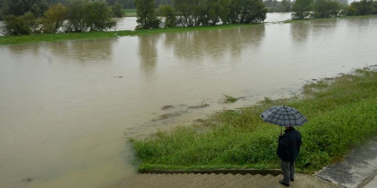 Sava se u Zagrebu izlila iz korita: Nabujala i Kupa, na snazi su izvanredne mjere
