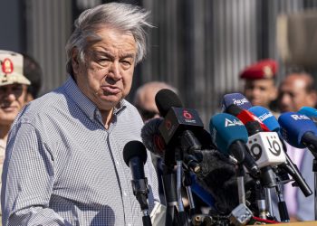 Šef UN-a osuđuje Iran nakon izraelskog bijesa — RT World News