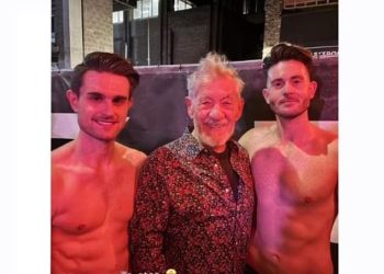 Sir Ian McKellen, 85, šokira veseljake dok pleše cijelu noć u poznatom gay klubu nakon što se riješio užasne ozljede na pozornici