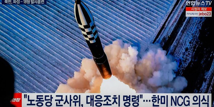 Sjeverna Koreja navodno ulazi u povijest najnovijim lansiranjem projektila