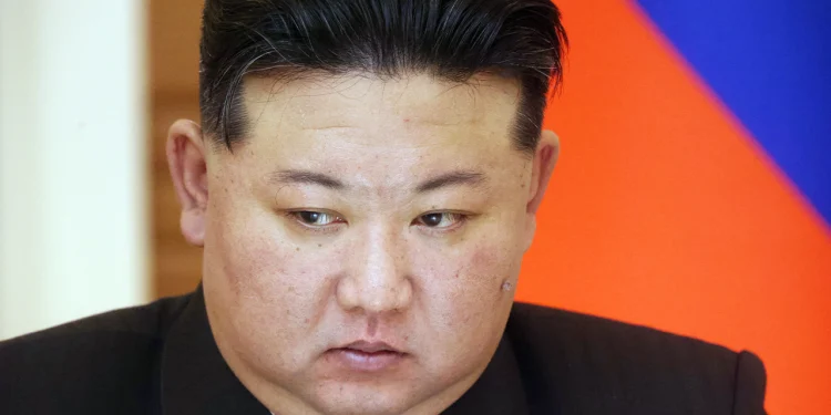 Sjevernokorejski Kim Jong Un gura cilj da postane nuklearna sila u znak upozorenja Južnoj Koreji