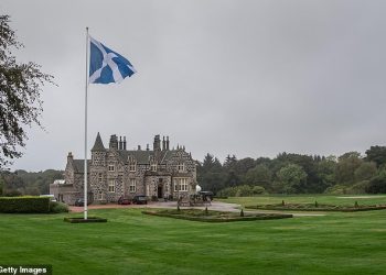 Slavni škotski golf klub Donalda Trumpa objavljuje datum otvaranja ‘spektakularnog’ novog terena