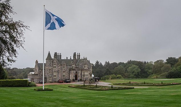 Slavni škotski golf klub Donalda Trumpa objavljuje datum otvaranja ‘spektakularnog’ novog terena