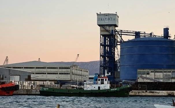 Poplave u BiH uzrokovale velike štete u Luci Ploče – promet vagonima potpuno stao!