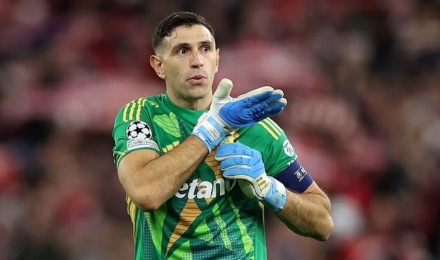 Sport treba više lupeža poput Emiliana Martineza. Ponaša se kao negativac iz crtića, ali vratari su suđeni da budu drugačiji, piše RIATH AL-SAMARRAI