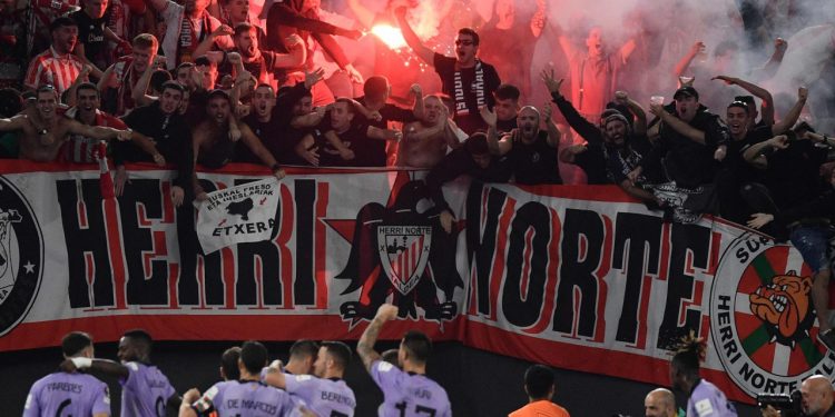 Sportske novosti – Incident na utakmici Ivana Jurića, igrači zgroženi: ‘Mogli su ubiti nekoga, tamo se nalaze i djeca…’