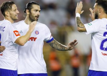 Sportske novosti – Kao da se dalmatinski derbi ne treba ni igrati: Prije će Hajduk utrpati četiri komada nego oni do pobjede