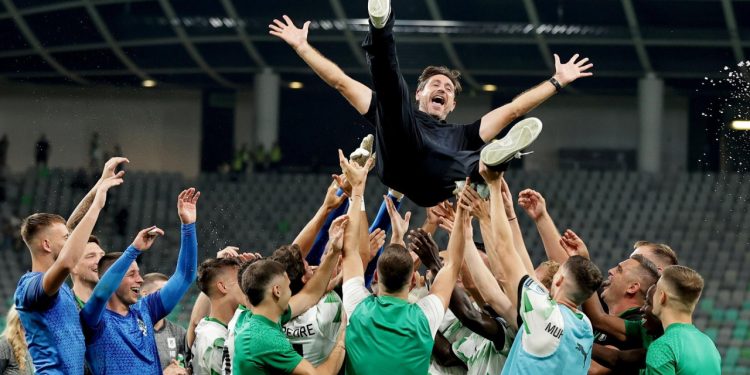 Sportske novosti – Navijači Rijeke opleli po Miškoviću, stigla i poruka iz Slovenije: ‘Ne brinite, Hrvati…’