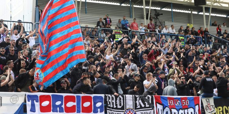 Sportske novosti – Ogromna navala za Hajduk, za 10 minuta planule sve ulaznice. Stadion će biti rasprodan