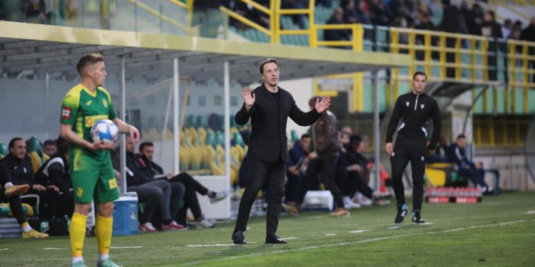 Sportske novosti – Prometno u redovima Istre 1961: Jedan reprezentativac potpisao, drugi na čekanju