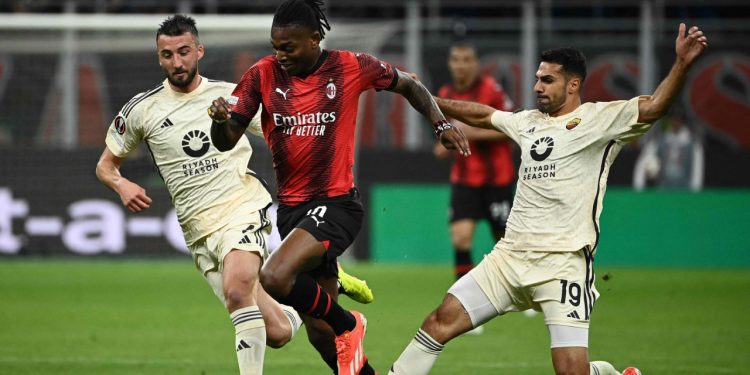 Sportske novosti – VIDEO: Igrač Rome promašio protivnika pa dobio izravni crveni karton? O ovome će se još pričati