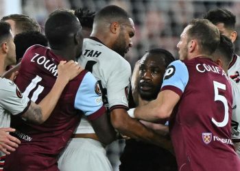 Sportske novosti – Vatreni i društvo ih izbacili iz Europe, a sada su bijesni: ‘Mi smo ovu utakmicu igrali protiv 14 ljudi’