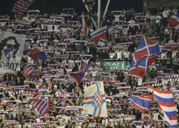 Sportske novosti – Vatromet i bakljada na Poljudu ih skupo koštali, Hajduk mora iskeširati cifru gotovo kao četiri kluba zajedno