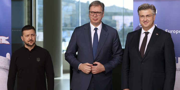 Srpski lider potpisao dokument podrške Ukrajini — RT World News