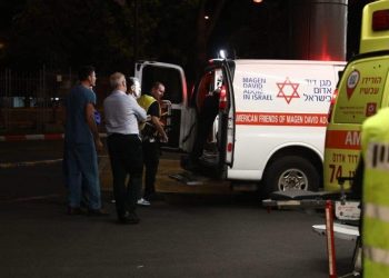 Sumnja se o terorističkom napadu u blizini Tel Aviva s više ubijenih civila
