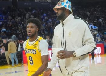 Sve su oči uprte u obitelj James: slike LeBrona i Bronnyja na terenu