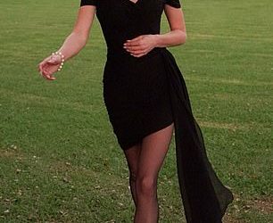 Švedska manekenka Elsa Hosk pogođena je reakcijom dok je rekreirala kultni osvetnički look haljine princeze Diane za Noć vještica: ‘To je bez poštovanja!’