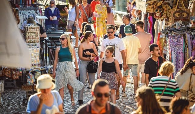 TURIZAM U MOSTARU Svi registrirani smještajni kapaciteti bili su popunjeni, a i dalje su