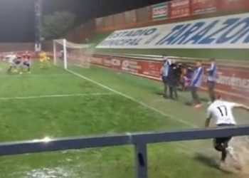 Teren se pretvara u bazen: komičan kutak