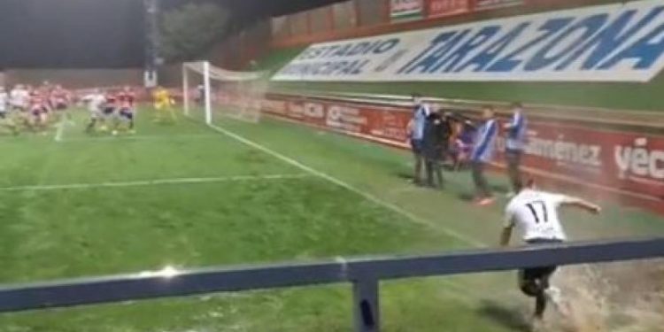 Teren se pretvara u bazen: komičan kutak