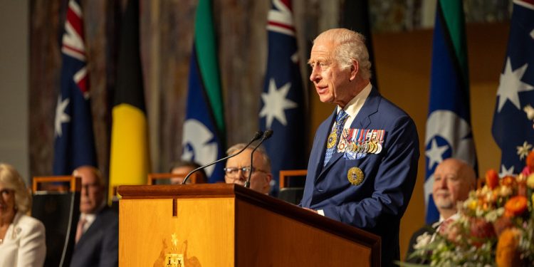 ‘Ti nisi moj kralj’ – australski zastupnik Charlesu III. (VIDEO) — RT World News