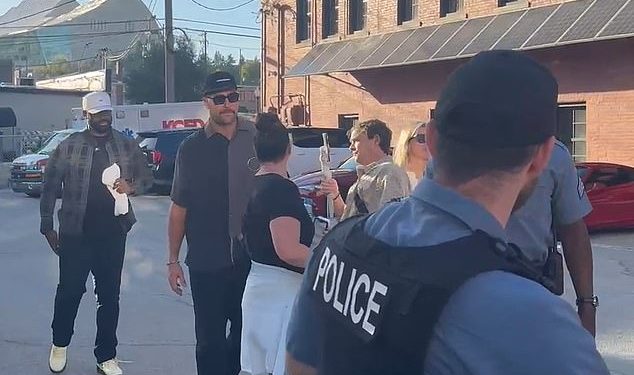 Travis Kelce stiže na rođendansku humanitarnu priredbu u Kansas City dok zvijezda Chiefsa slavi 35 godina – ali hoće li Taylor Swift biti tamo?
