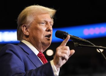 Trump obećava da neće voditi strane ratove — RT World News