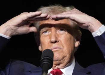 Trump tvrdi da se UK ‘miješa’ u američke izbore — RT World News